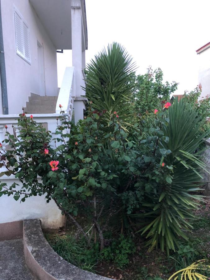 Apartment Raslina Εξωτερικό φωτογραφία