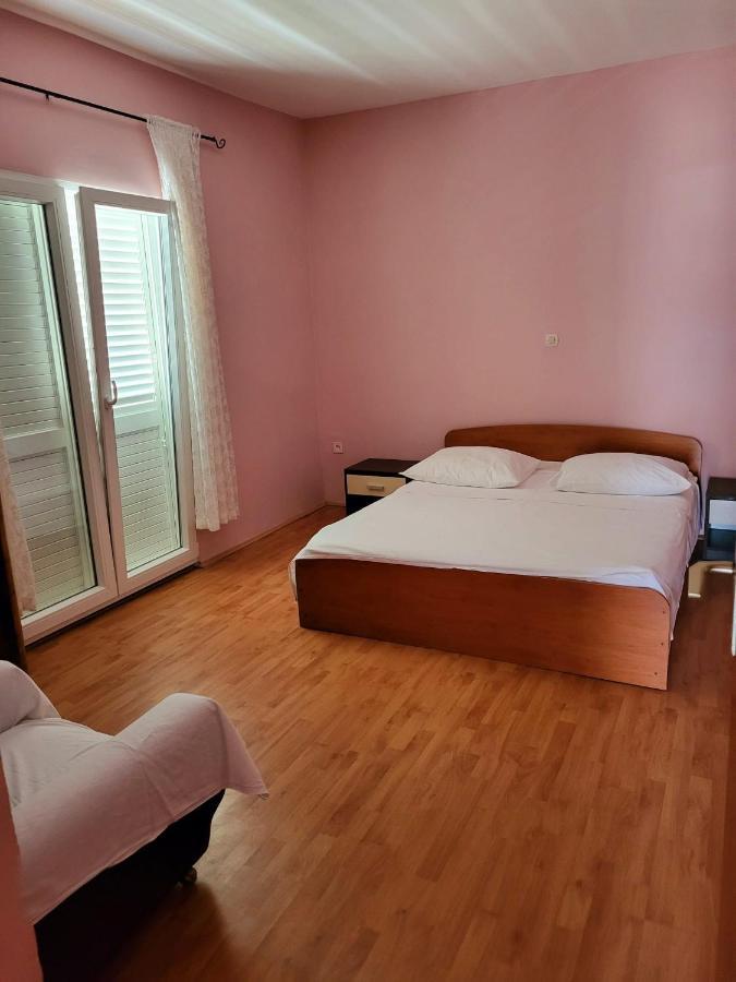 Apartment Raslina Εξωτερικό φωτογραφία