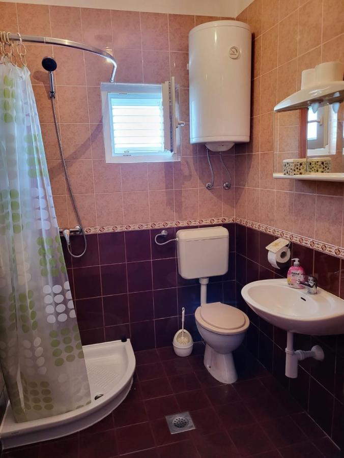 Apartment Raslina Εξωτερικό φωτογραφία