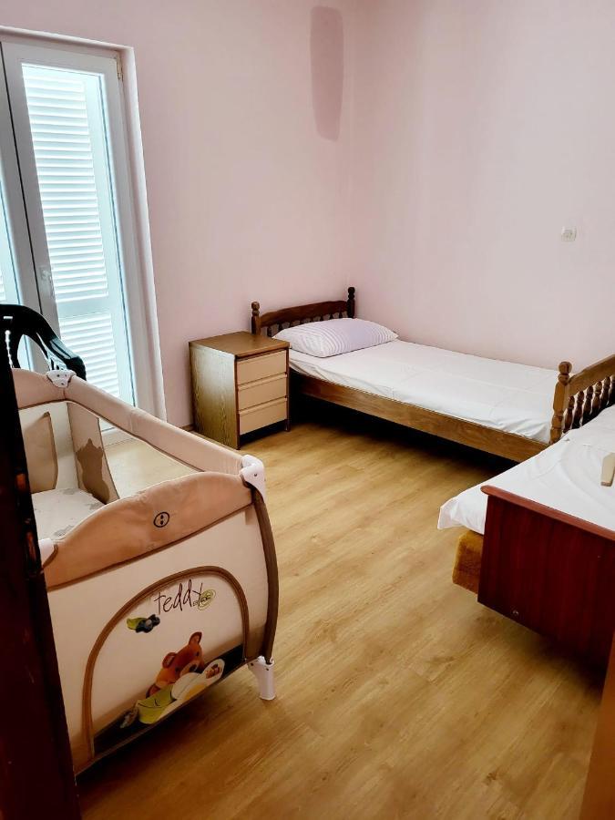 Apartment Raslina Εξωτερικό φωτογραφία