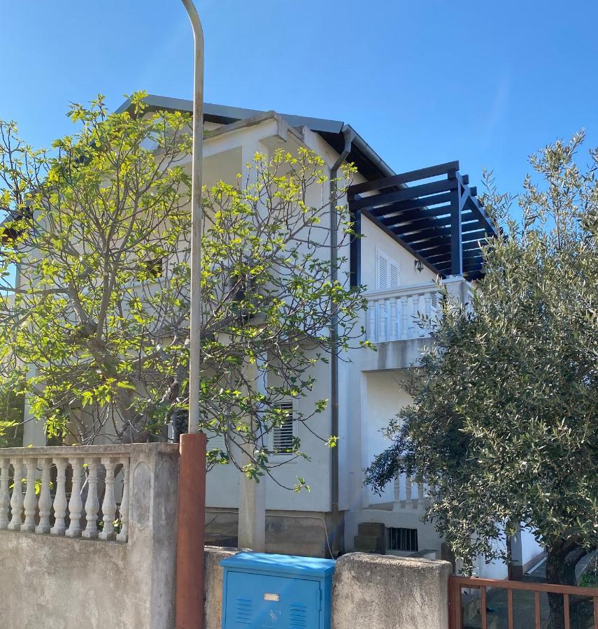 Apartment Raslina Εξωτερικό φωτογραφία