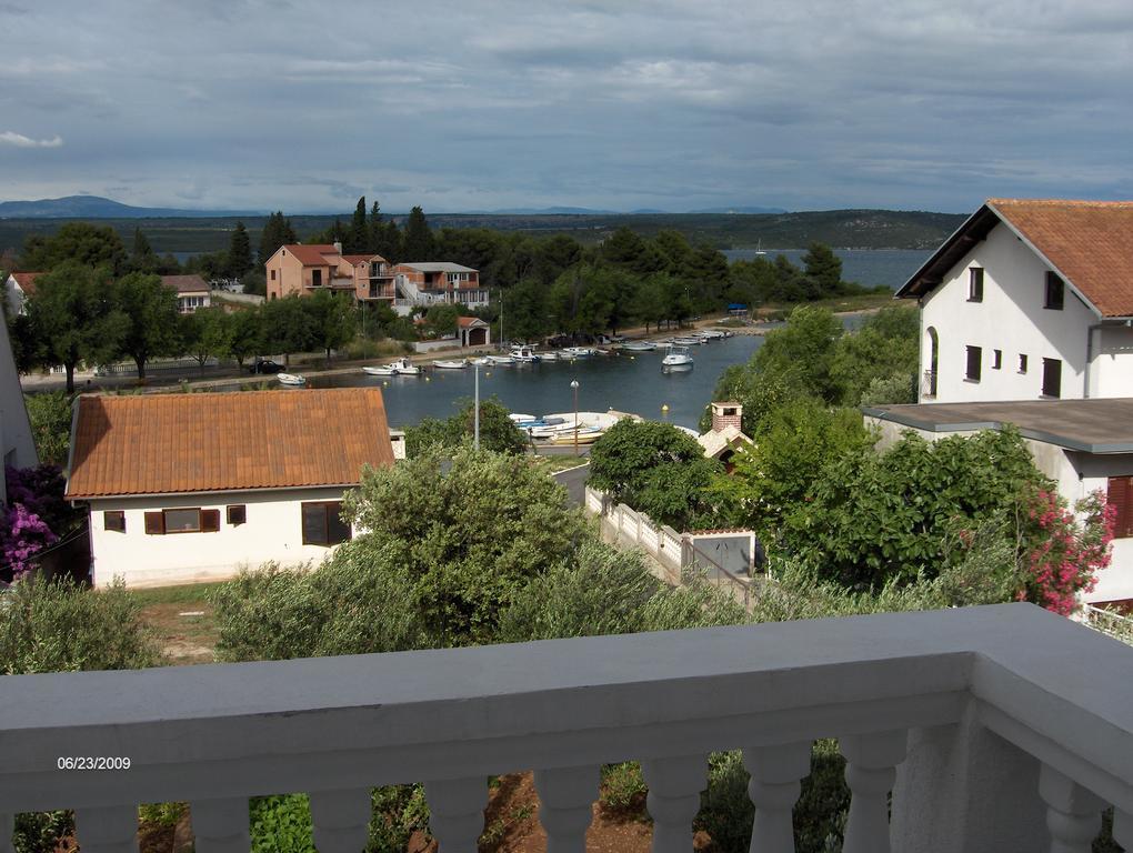 Apartment Raslina Δωμάτιο φωτογραφία