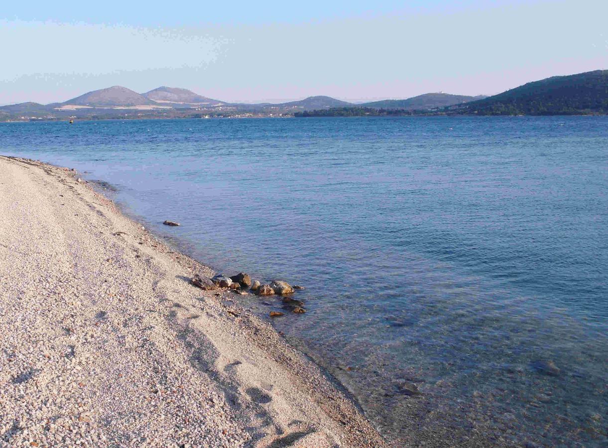 Apartment Raslina Εξωτερικό φωτογραφία